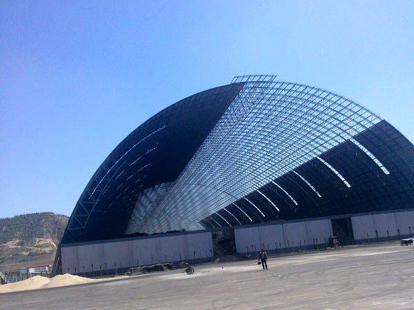 大兴桶壳螺栓球网架工程